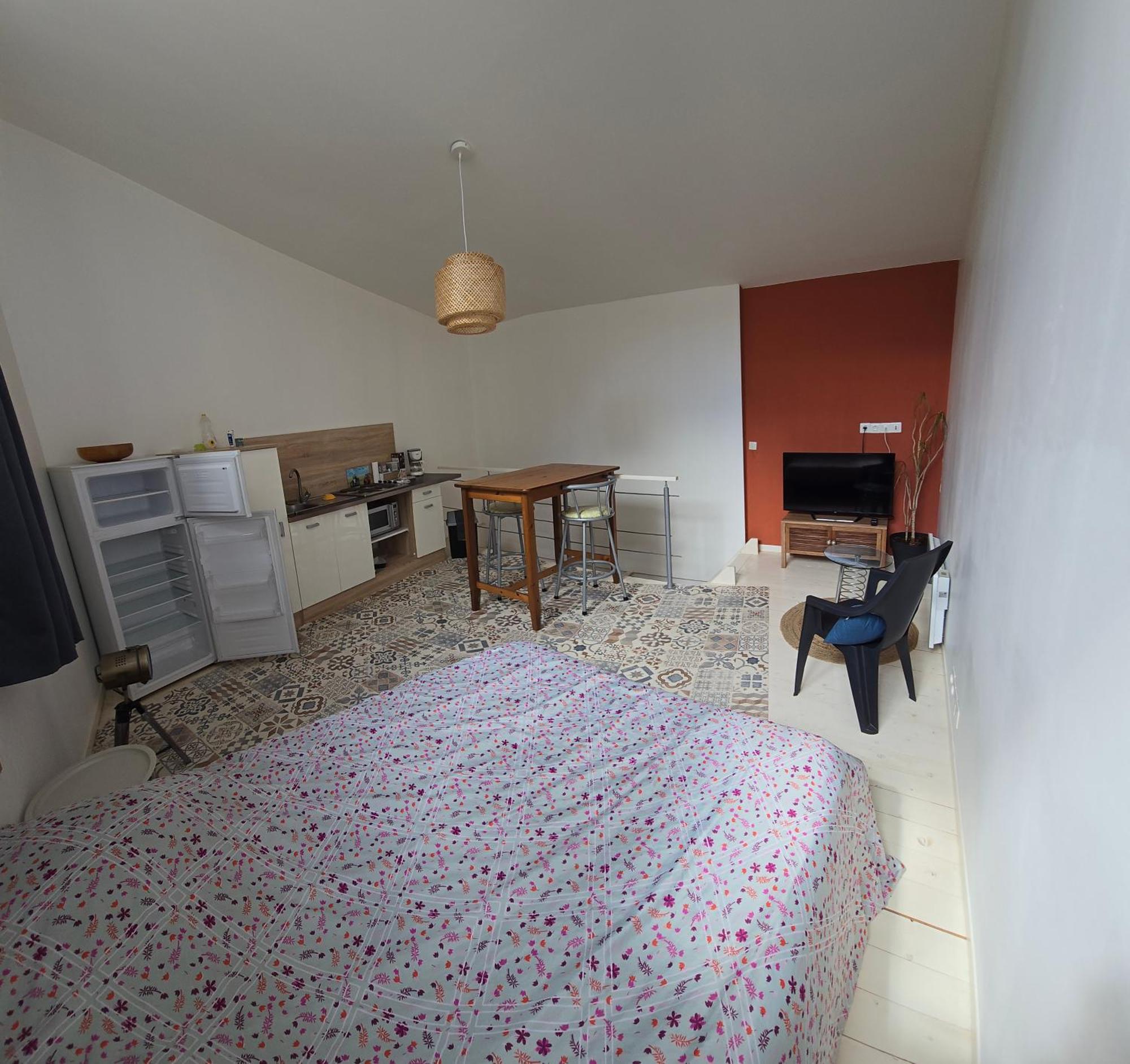 Viviers Appartement En Duplex מראה חיצוני תמונה